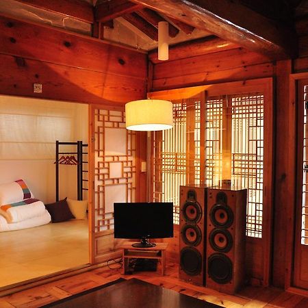 Hueahn Hanok Guesthouse Seoul Eksteriør billede